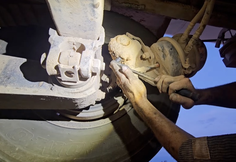 Fleet PM service at customer yard